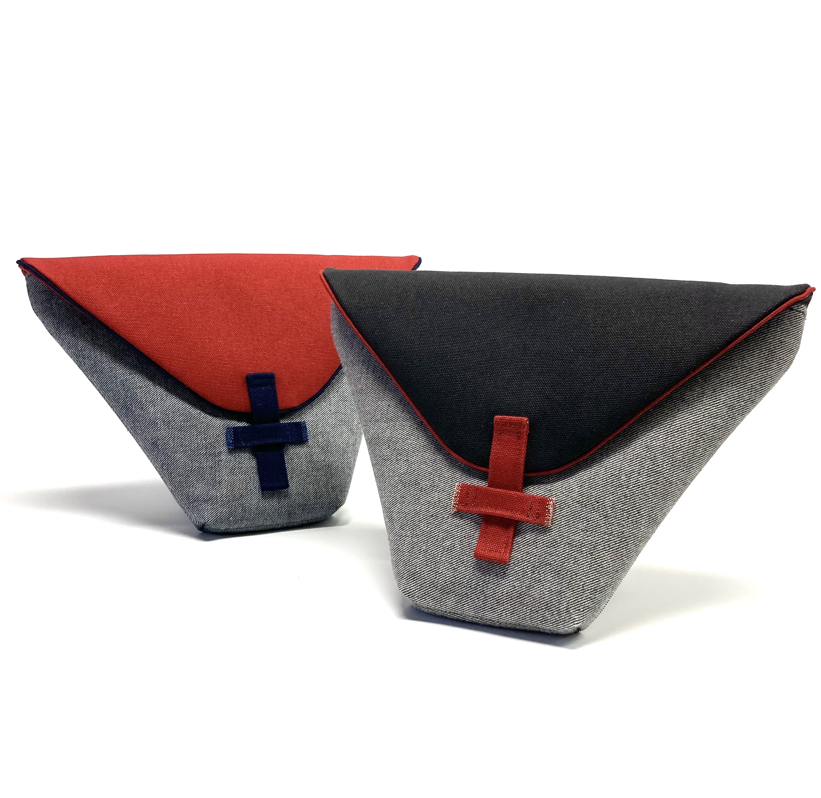 撥ケース薩摩用　シルバー×黒またはシャンブレー×赤